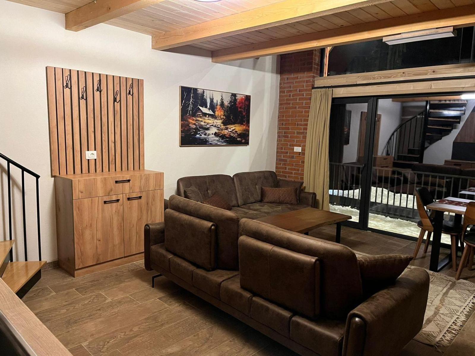 Bujtinat Lisa Apartment Boge Ngoại thất bức ảnh