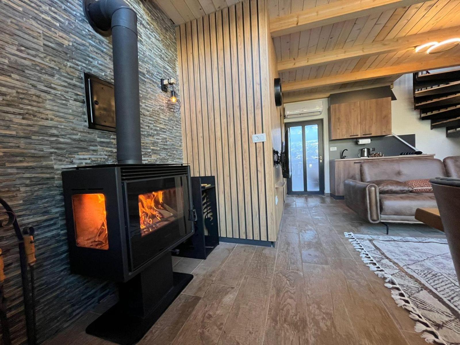 Bujtinat Lisa Apartment Boge Ngoại thất bức ảnh