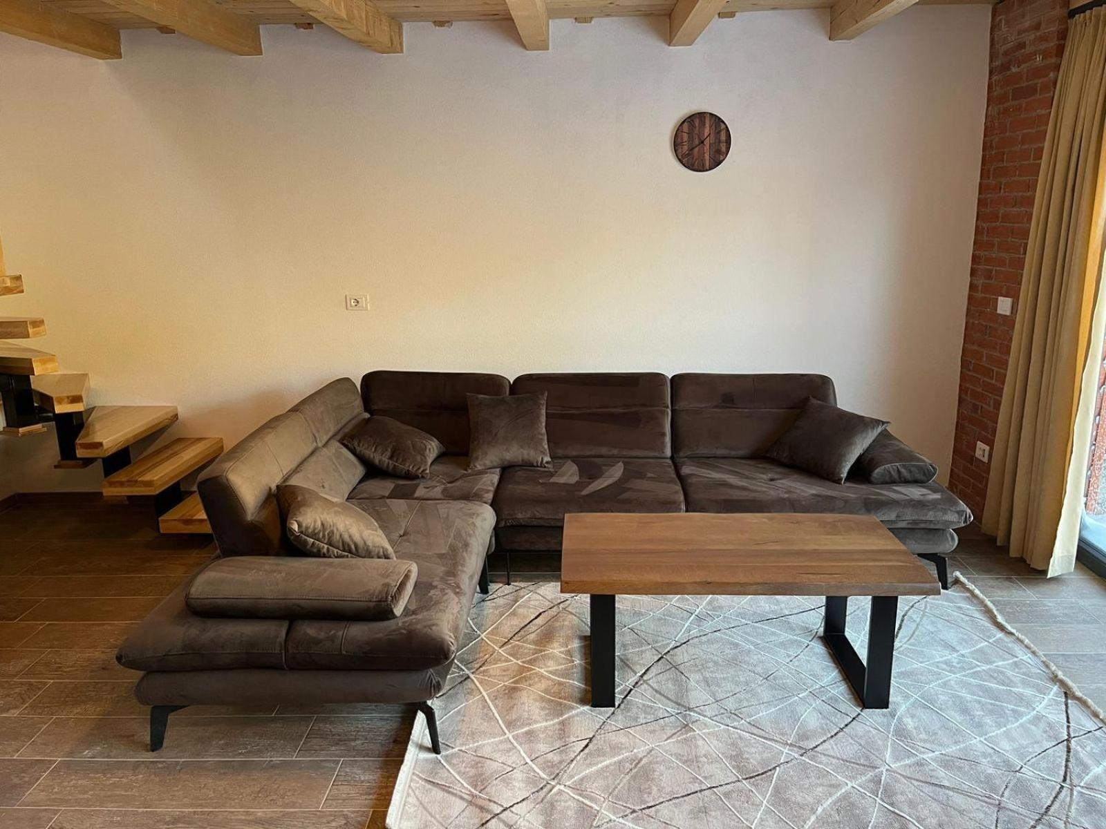 Bujtinat Lisa Apartment Boge Ngoại thất bức ảnh