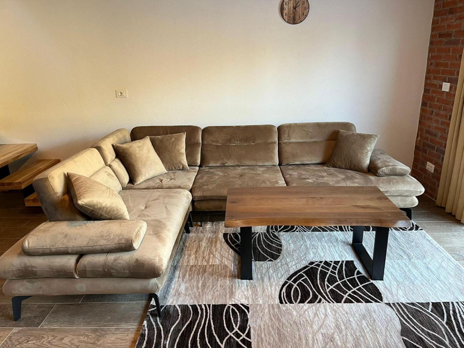 Bujtinat Lisa Apartment Boge Ngoại thất bức ảnh
